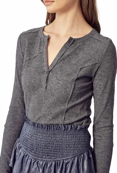 Mustard Seed Sawyer Top In Charcoal In Gray