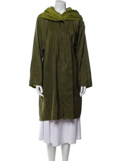 Pre-owned Mycra Pac Coat In Green