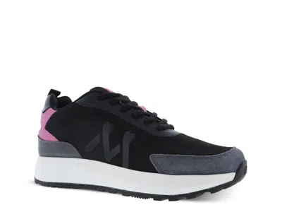 Mykos Tori Sneaker In Black