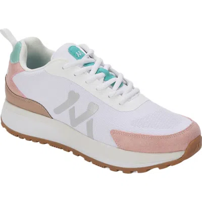 Mykos Tori Sneaker In White