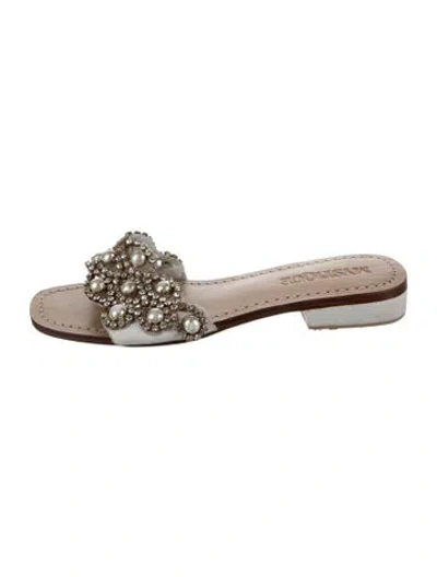 Pre-owned Mystique Leather Crystal Embellishments Slides In Neutrals