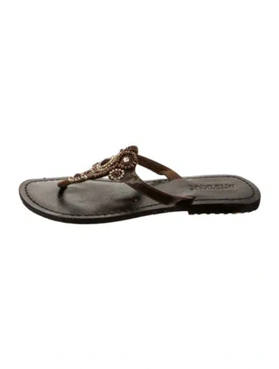Pre-owned Mystique Leather Flip Flops In Black