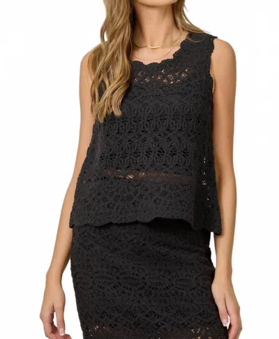 Mystree Crochet Scallop Hem Top In Black