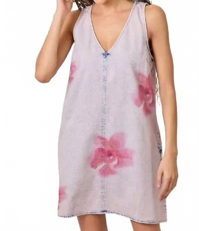 Mystree Floral Printed Denim Shift Dress In Rose Haze In Multi