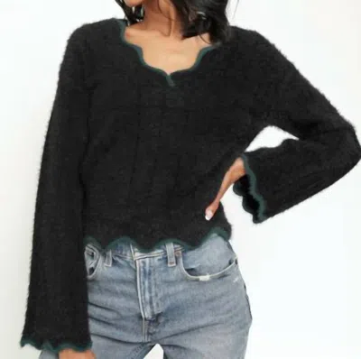 Mystree Scallop Edge Sweater In Black