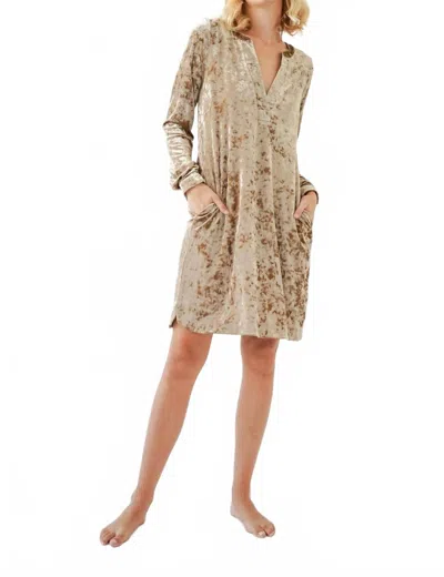 Mystree Soda Velvet Dress In Cream In Green