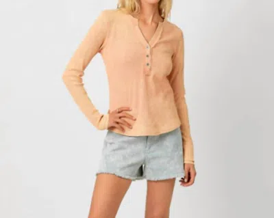 Mystree Washed Thermal Henley Top In Peach In Pink