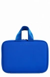 Mytagalongs Everleigh Hanging Toiletry Bag In Cobalt