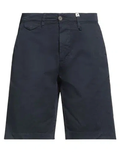 Myths Blue Bermuda Pants With Pences And Contrasting Stitching On The Pocket
