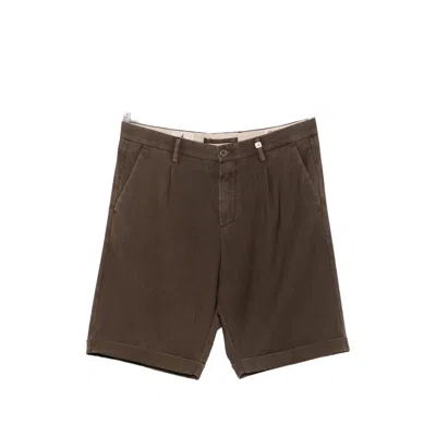 Myths Pleated Shorts In Brown