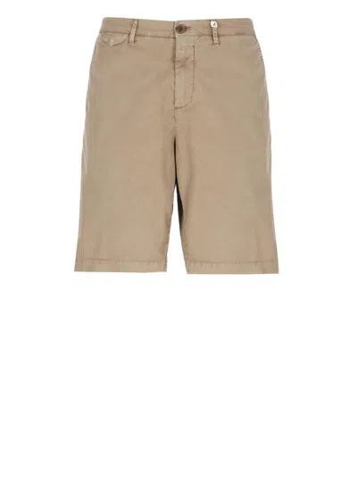Myths Button-fastening Bermuda Shorts In Gold