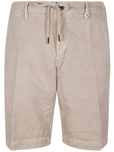 Myths Apollo Bermuda Shorts In Neutrals