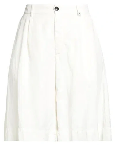 Myths Woman Shorts & Bermuda Shorts Ivory Size 6 Lyocell, Linen, Cotton In White