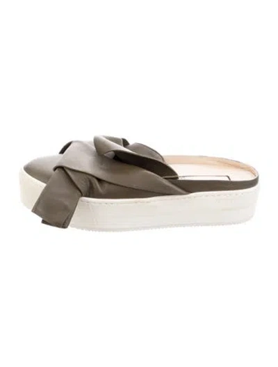 Pre-owned N°21 Leather Slides In Black
