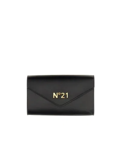 N°21 Logo-plaque Leather Bag In Black