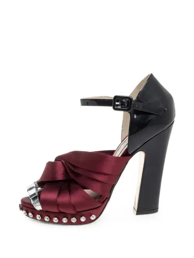 Pre-owned N°21 Crystal-embellished Knotted Sandals In Red
