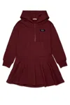N°21 로고 패치 후드 드레스 In Burgundy