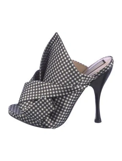 Pre-owned N°21 Plaid Print Mules In Grey
