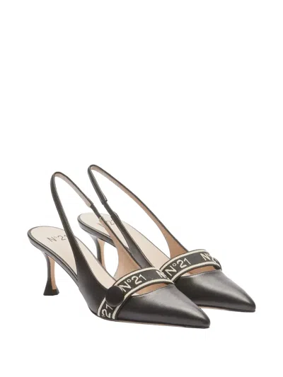 N°21 Strap Pumps In Black