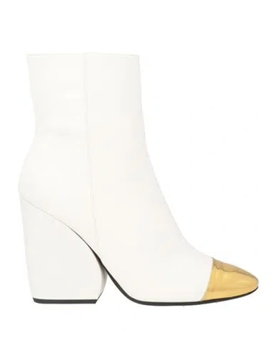 N°21 Woman Ankle Boots White Size 9 Leather In Animal Print