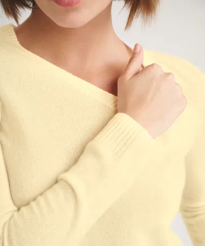 Naadam Basic Cashmere V-neck Sweater In Yellow