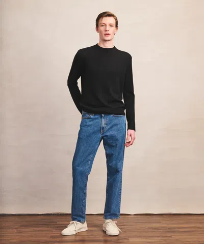 Naadam Lightweight Cashmere Crewneck Sweater In Black