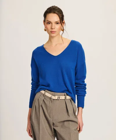 Naadam Lightweight Cashmere V-neck Sweater In Blue