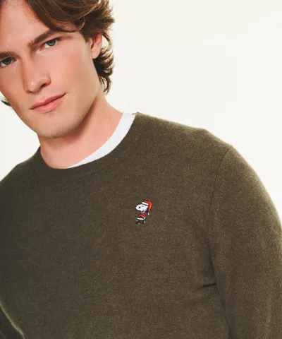 Naadam Men's Cashmere Snoopy Santa Holiday Sweater In Green