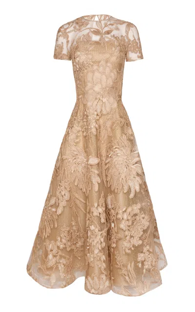 Naeem Khan Moda Operandi In Brown