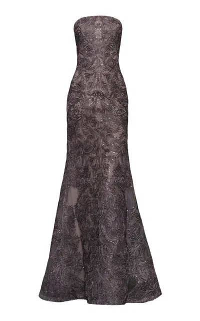 Naeem Khan Moda Operandi In Gray
