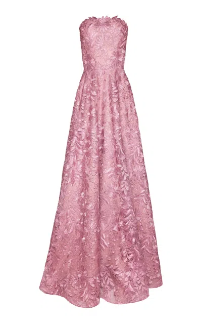 Naeem Khan Moda Operandi In Pink