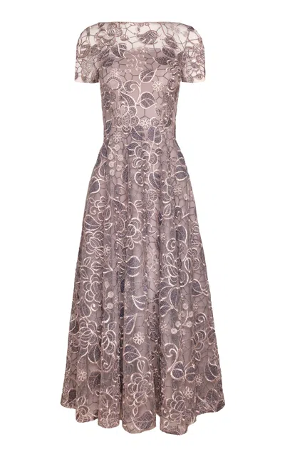Naeem Khan Moda Operandi In Silver