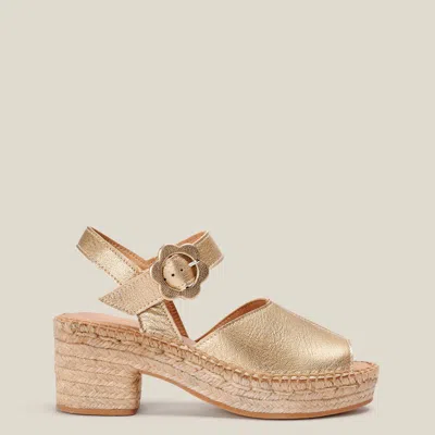 Naguisa Fumarola Sandal In Gold
