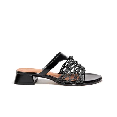 Naguisa Women's Figueras Black -