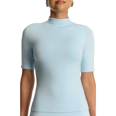 Naked Wardrobe Smooth Sculpt T-shirt