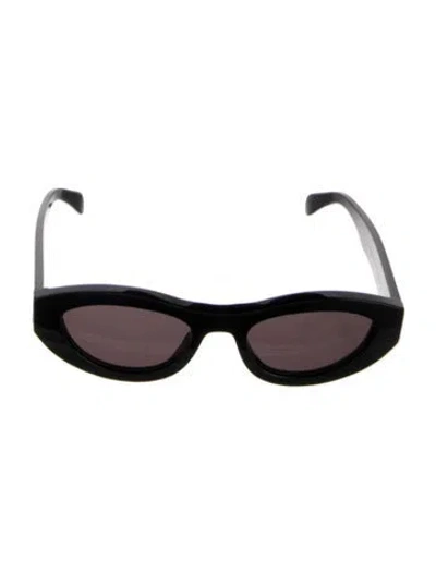 Pre-owned Namacheko Cat-eye Tinted Sunglasses In Black