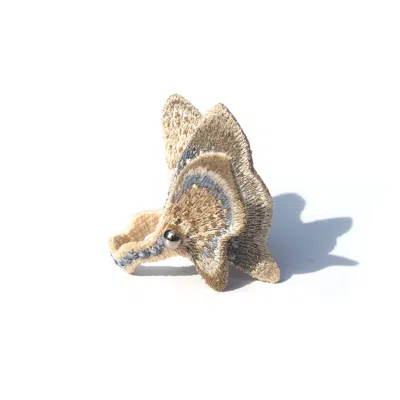 Nana Watanabe Women's White Land Embroidery Butterfly Ring - Ivory