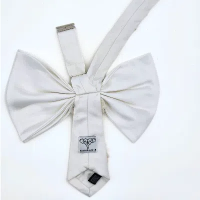 Nandanie Blossoming Jenny Bow Tie In White