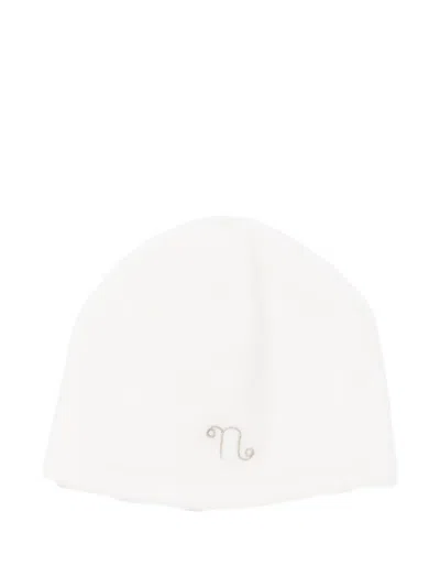 Nanán Embroidered Beanie In White