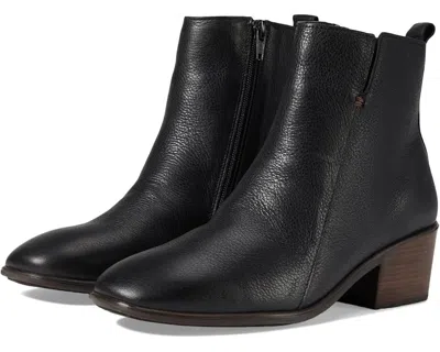 Naot Ethic Boots Women's 9 Black Leather Zipper Almond Toe Ankle Bootie Zpo3157