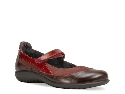 Naot Kirei Mary Jane Flat In Burgundy