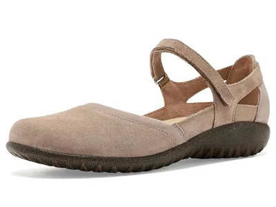 Naot Tekapo Women's Flat Shoes Almond Suede/stone Nubuck: Eu 37 (us Women's 6) M In Neutral