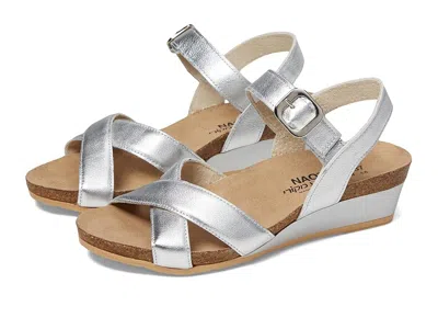 Naot Throne In Silver