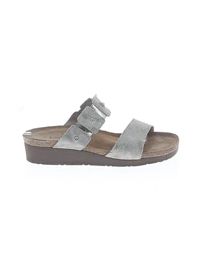 Pre-owned Naot Wedges In Gray