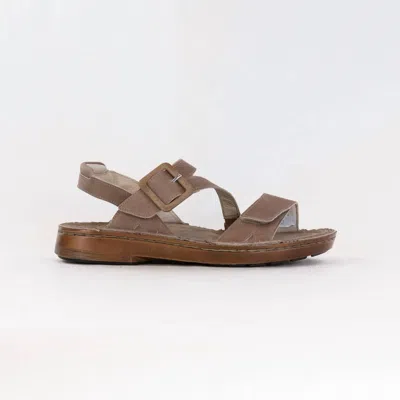 NAOT WOMEN'S CASTELO LEATHER SANDAL IN KHAKI