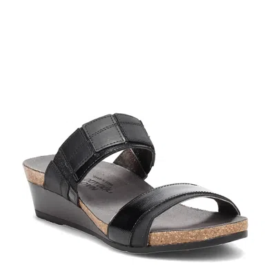 Naot Women's Royalty Sandal In Black