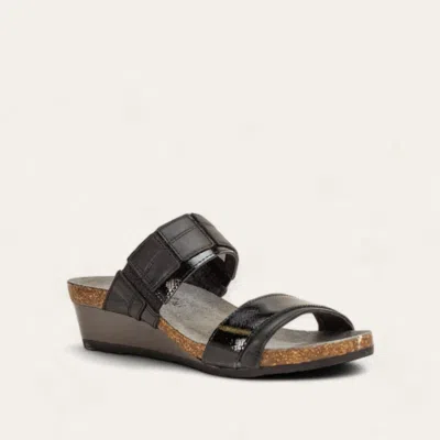 Naot Women's Royalty Slide Sandal In Jet Black/black Luster In Multi