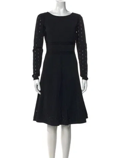 Pre-owned Narciso Rodriguez Crew Neck Knee-length Dress In Black