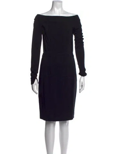 Pre-owned Narciso Rodriguez Off-the-shoulder Knee-length Dress In Black