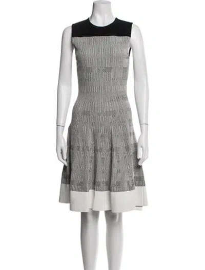 Pre-owned Narciso Rodriguez Patterned Knee-length Dress In Black